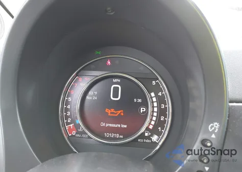 2015 Fiat 500 Sport z USA, uszkodzony, nr VIN 3C3CFFBRXFT681942